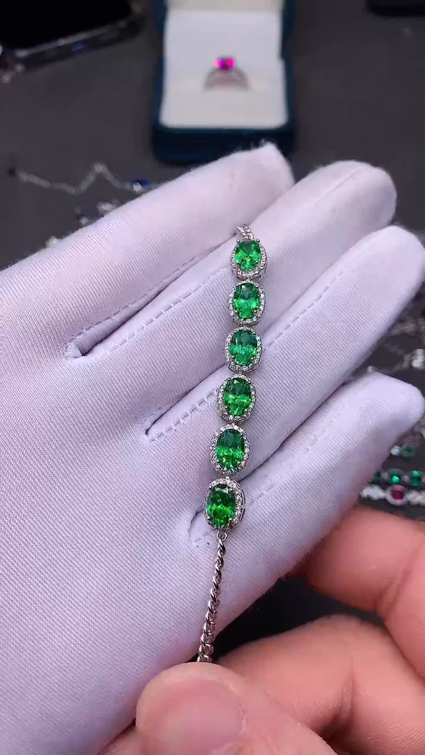 【闪购商品】石榴石（沙弗莱）手链银S925镶嵌····