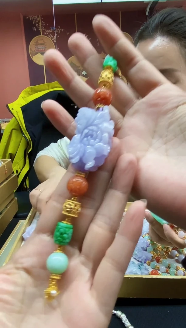 颈饰未镶嵌翡翠手牌