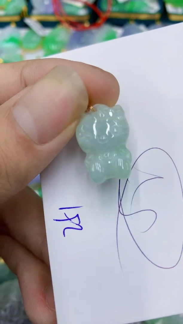 翡翠未镶嵌颈饰1111111111
