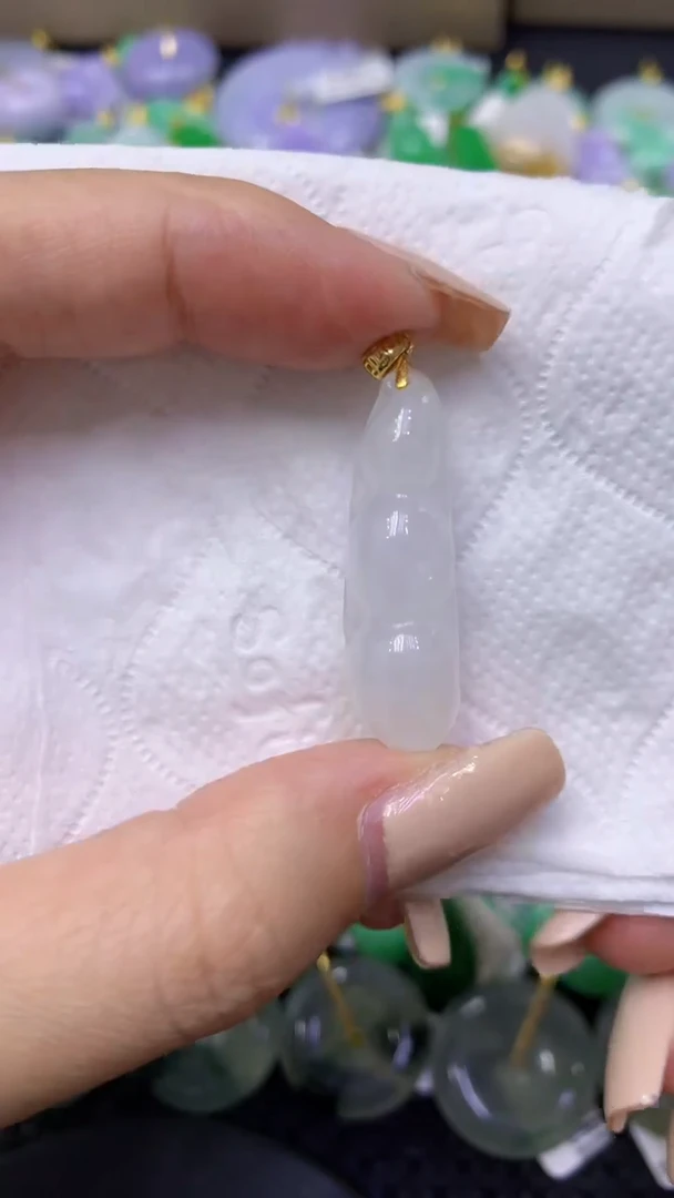 颈饰未镶嵌翡翠天然缅甸翡翠A货