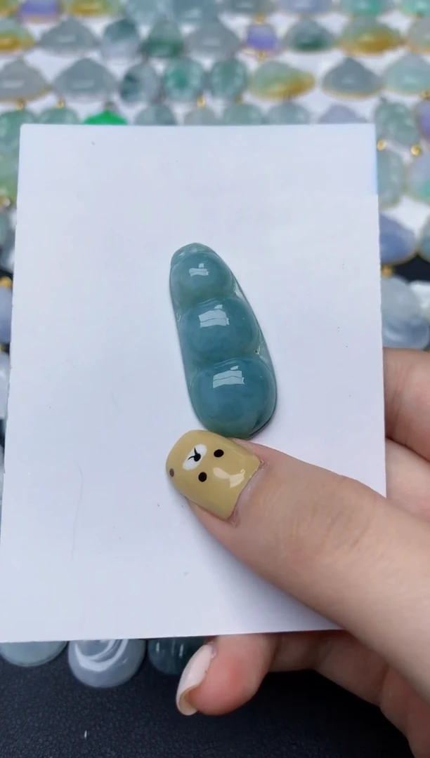 翡翠未镶嵌颈饰天然翡翠A货