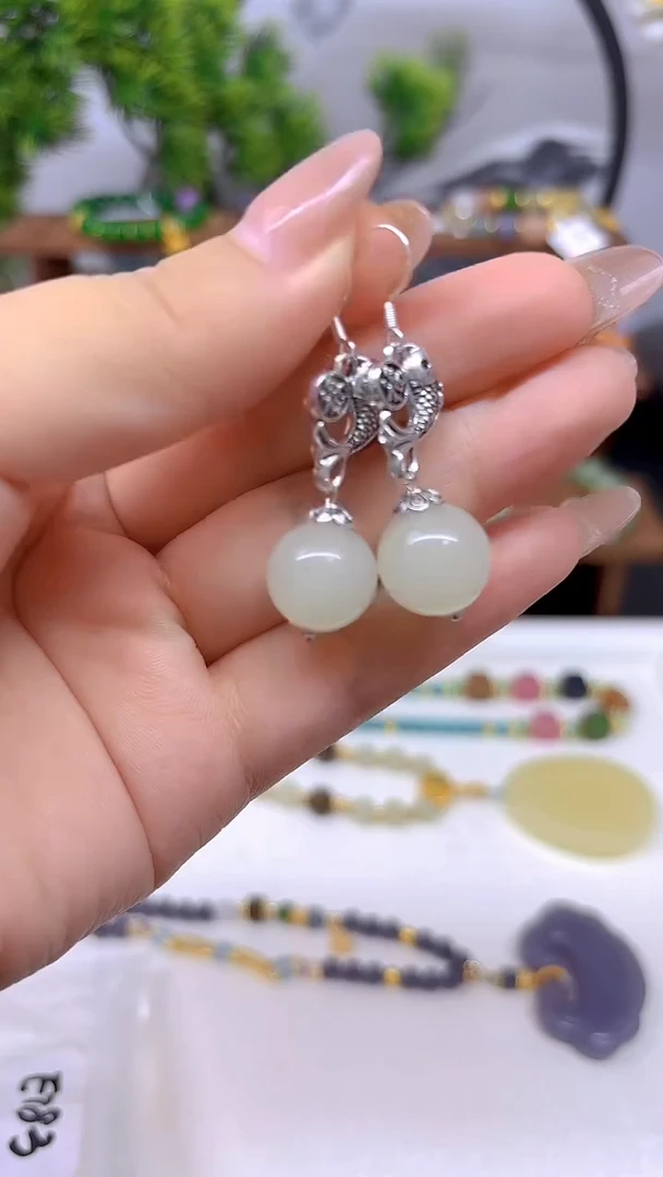 和田玉（白玉）银S925镶嵌耳饰E783