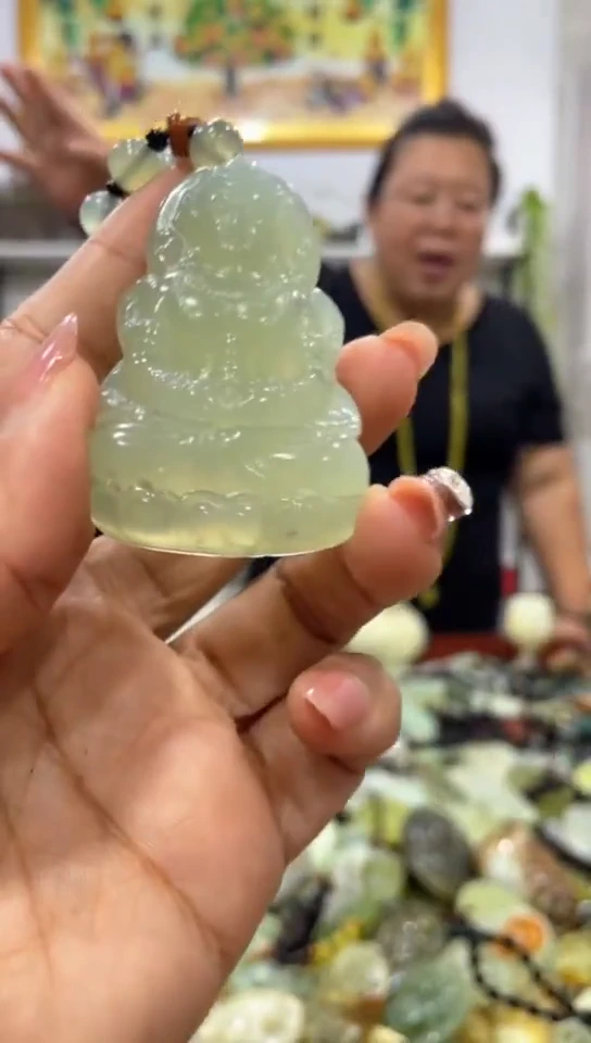 未镶嵌岫玉吊坠