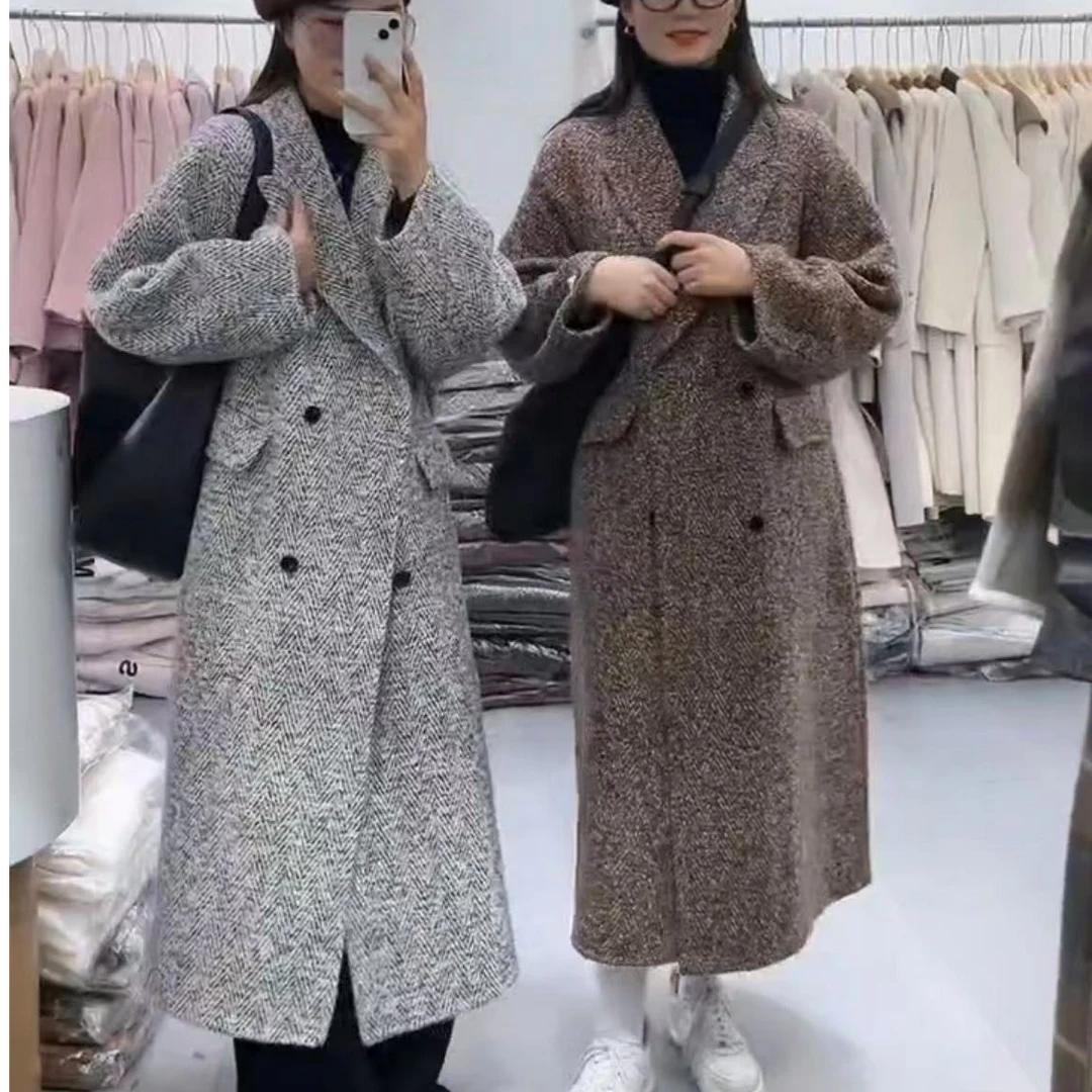 23664翻领四粒扣长外套