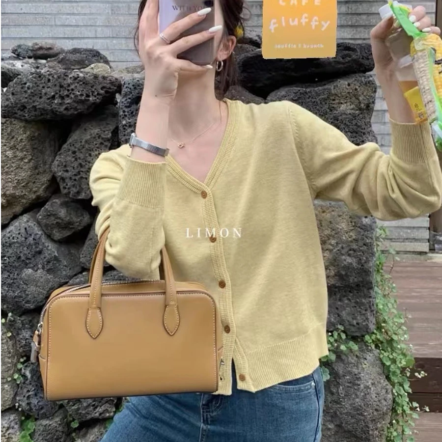 高级感新款V领开衫薄款外套针织上衣极简风长袖针织打底衫女春季