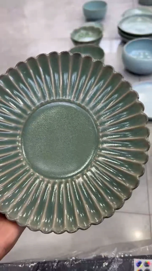 瓷片仿古翡翠绿菊瓣盘大瑕28