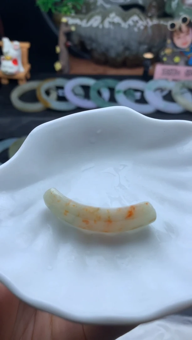 颈饰未镶嵌翡翠玉衡