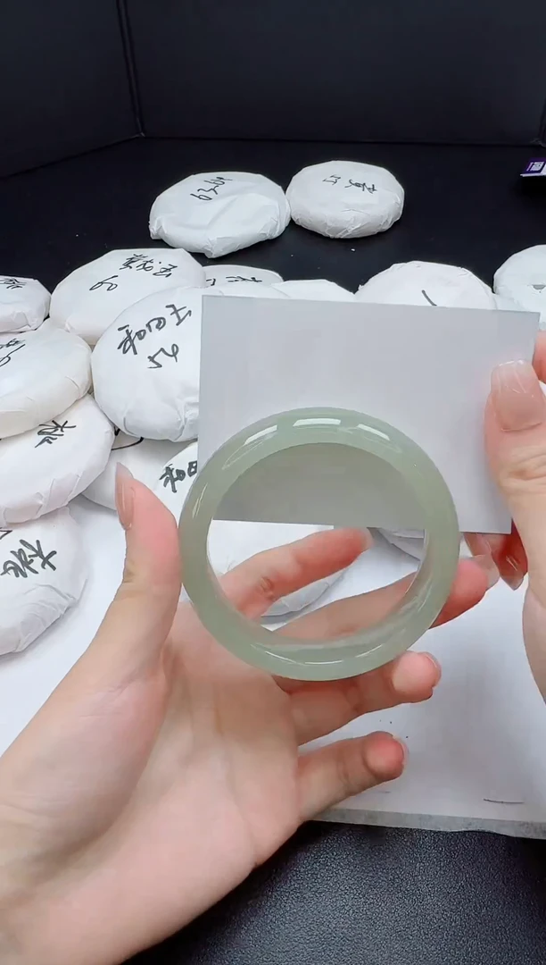 石英质玉手镯未镶嵌0194-5657