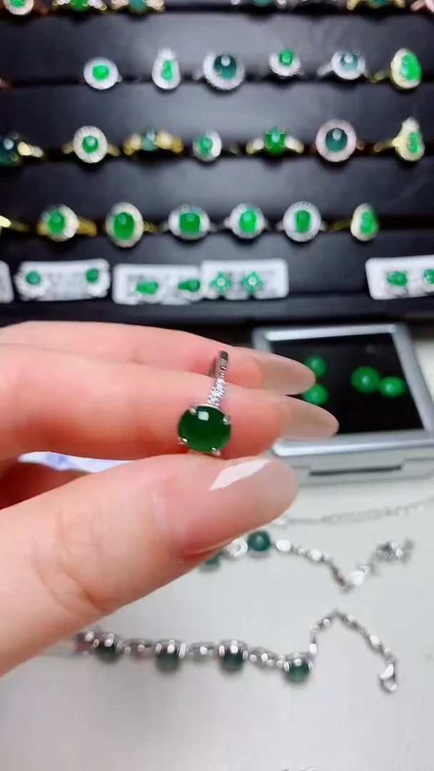 翡翠戒指银S925镶嵌天然翡翠s925银