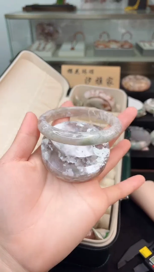未镶嵌手镯石英质玉63圈口(赠品镯心)6058539