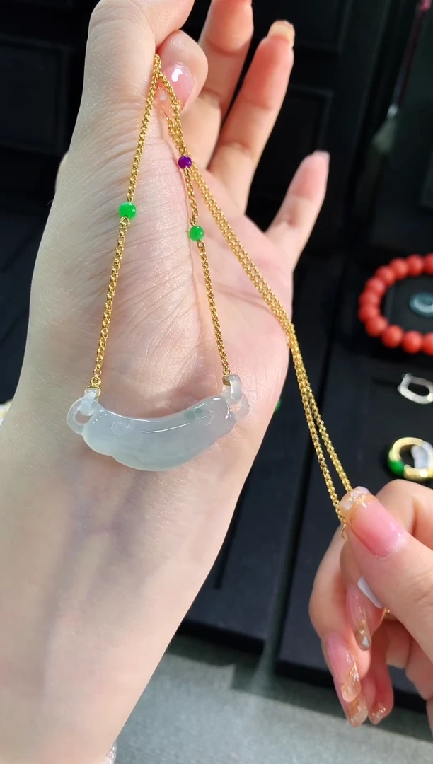 【闪购商品】翡翠颈饰18K金镶嵌吊坠 一体链