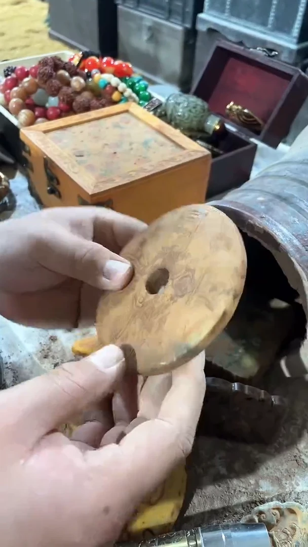 硅化玉奇石未镶嵌10