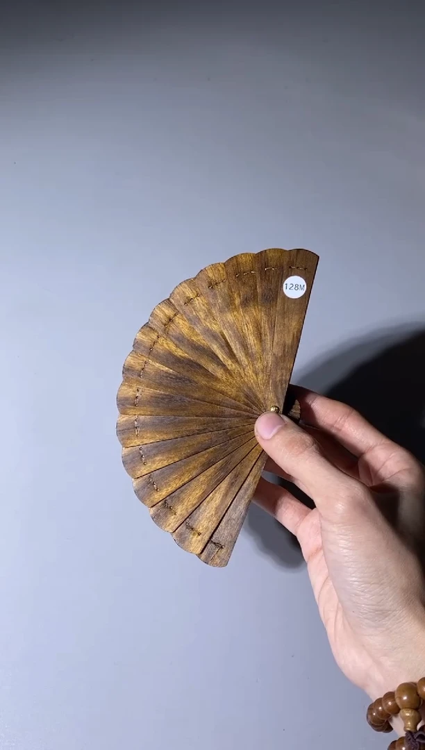 【闪购商品】金丝楠木雕128号10cm金丝楠迷你扇