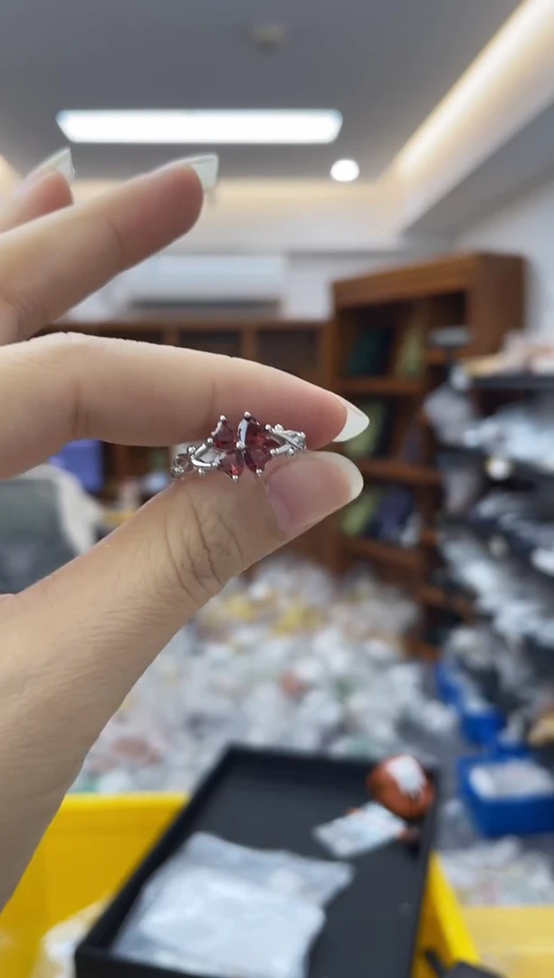 【闪购商品】石榴石·未镶嵌多样性一件发货