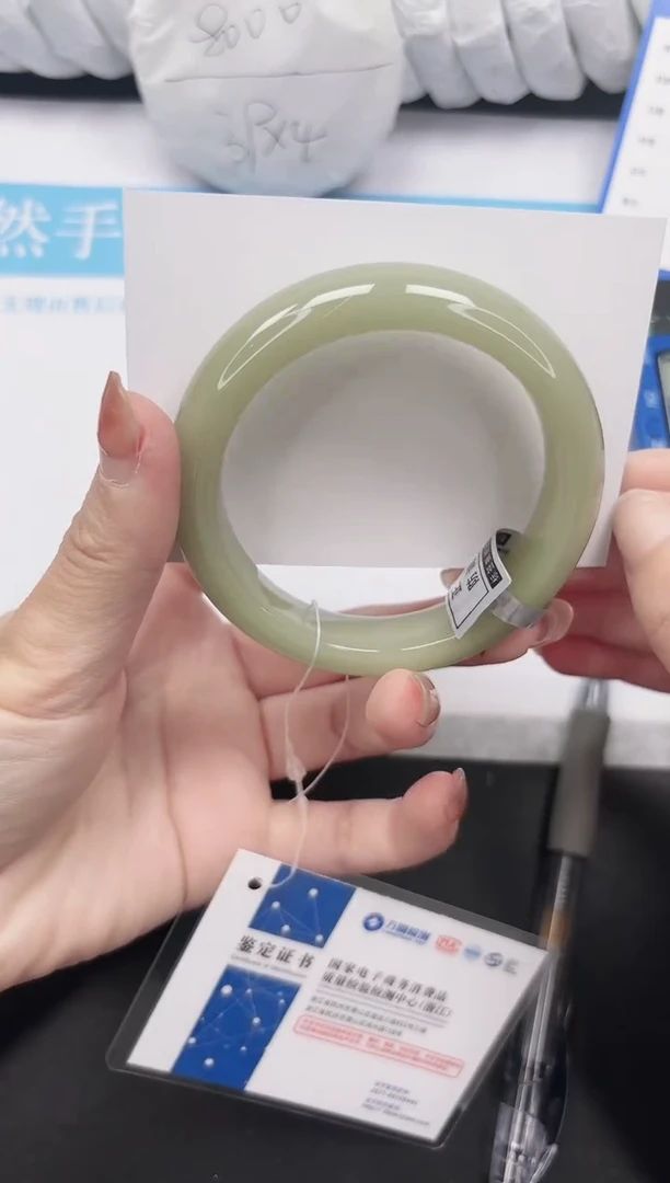 未镶嵌手镯石英质玉105-61.5DK