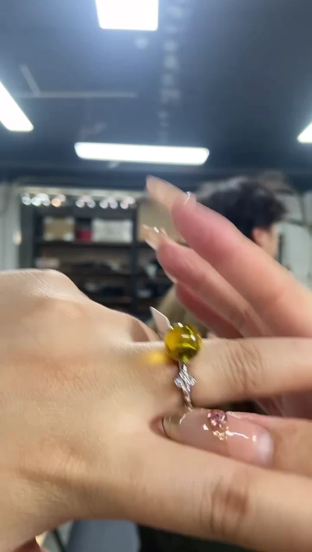 【闪购商品】蓝珀裸石未镶嵌多样性发其一颜色微差