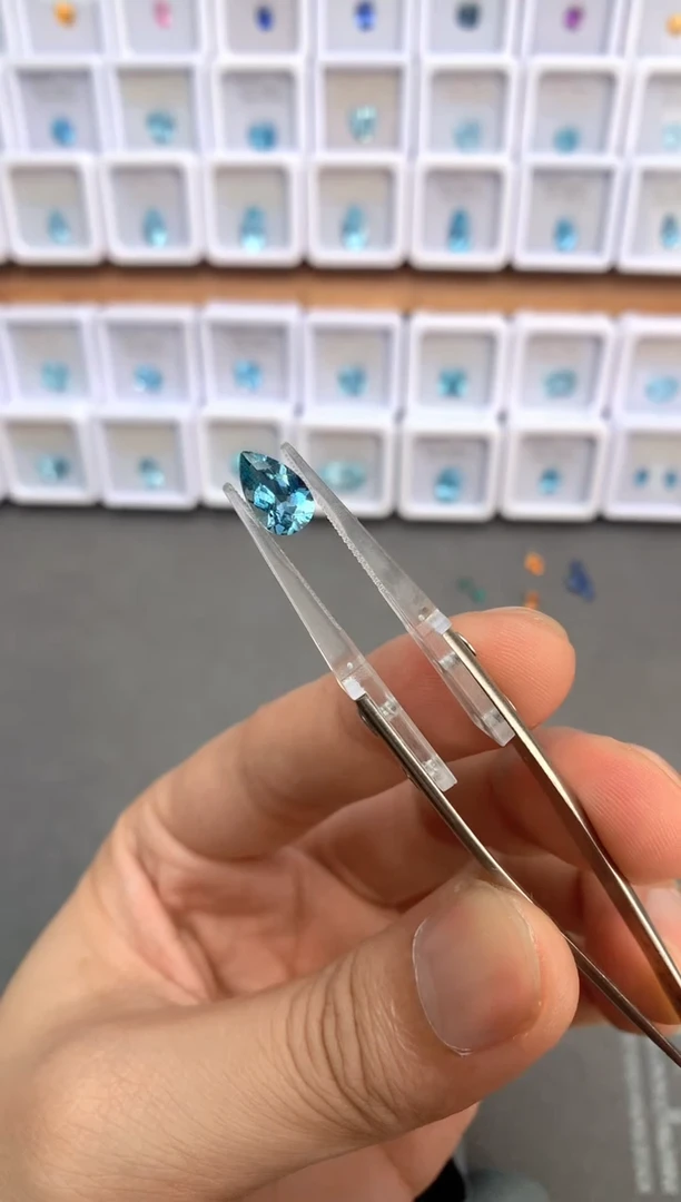 未镶嵌裸石定制海蓝宝石1.15ct 超圣 02008