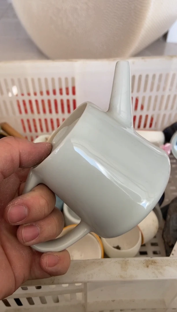 杯子瓷无运费险有瑕疵的摄影的产品有使用过的痕迹有点脏介意勿拍