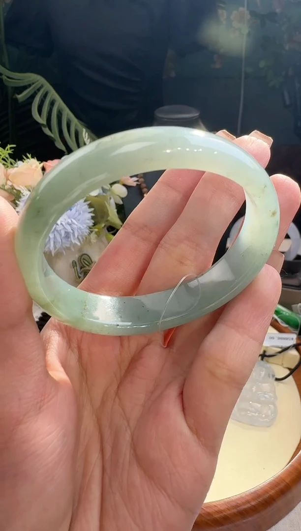 【闪购商品】翡翠手镯未镶嵌手镯