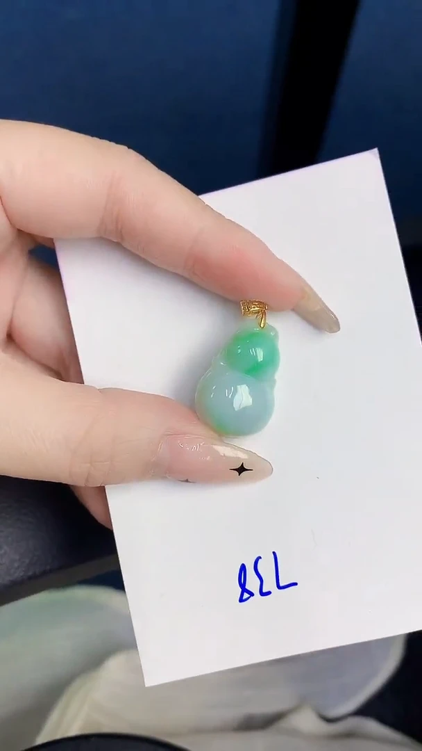 颈饰未镶嵌翡翠缅甸天然翡翠A货