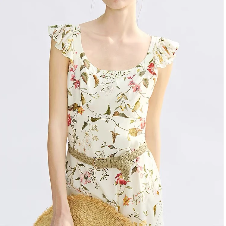 2025飞秒《嘉年华》夏季碎花显瘦修身印花蚕丝时尚连衣裙