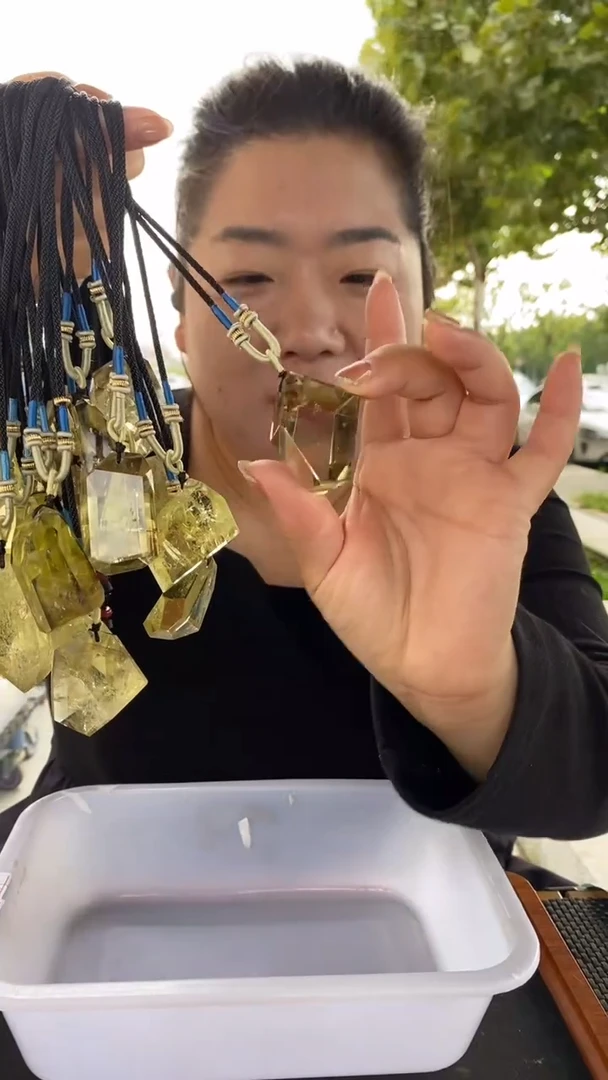 未镶嵌珠宝半成品水晶黄水晶吊坠D502多样性发其一