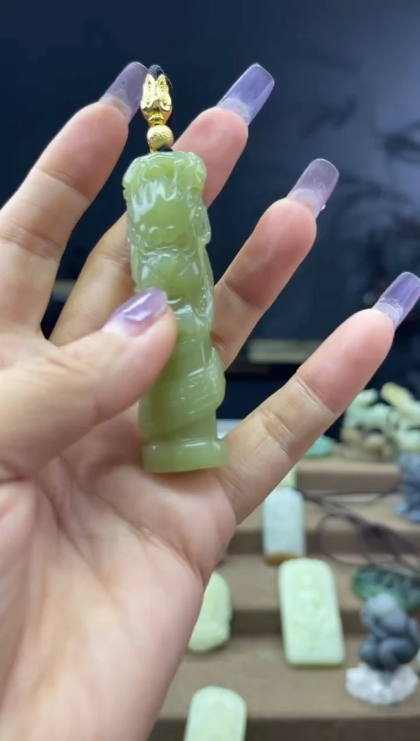 颈饰未镶嵌和田玉1