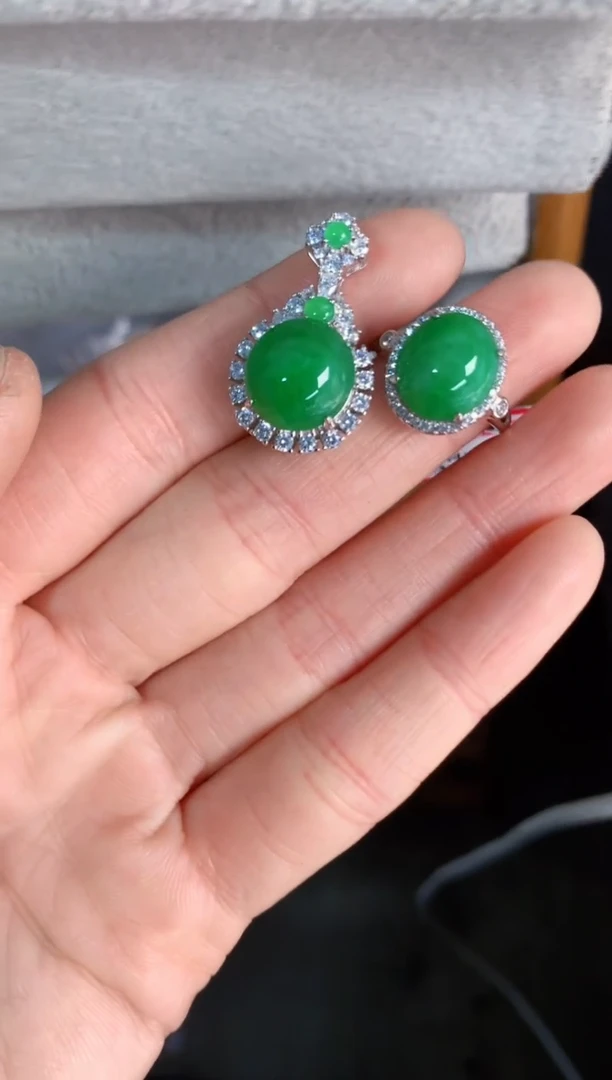 银S925镶嵌戒指翡翠2             8