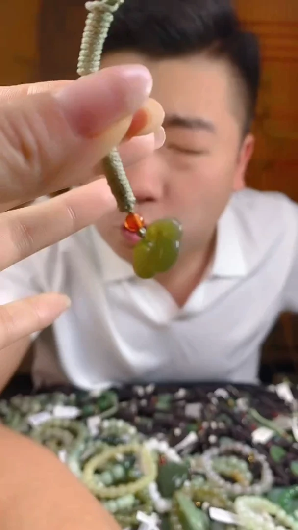 和田玉未镶嵌颈饰多样性发货，拍一发一
