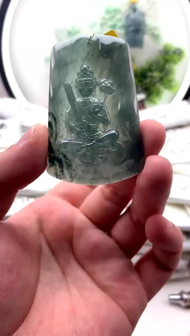 翡翠未镶嵌颈饰虚空藏【属牛属虎守护】