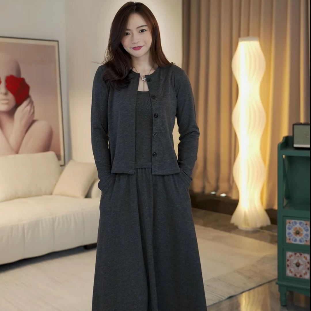 早春穿搭韩系气质时尚高级感针织开衫吊带半裙三件套-4