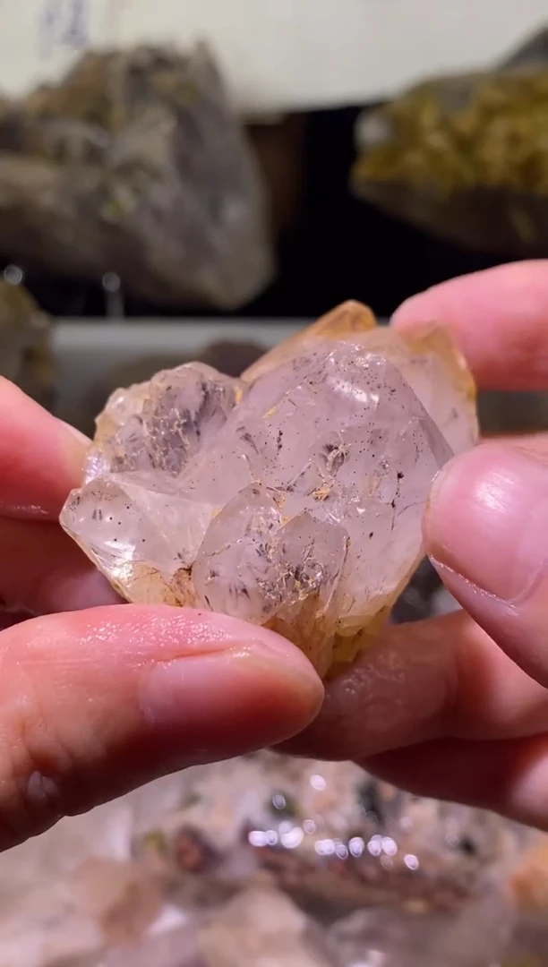 未镶嵌珠宝半成品水晶32号68g羽毛发+四川美姑超七花园水晶