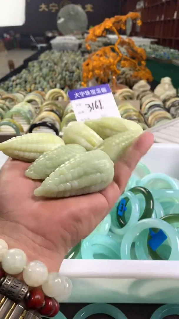 未镶嵌蛇纹石玉颈饰3161多样性发货其中之一