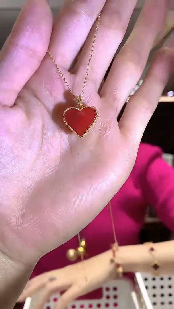 【闪购商品】玛瑙/玉髓吊坠（不含链）18K金镶嵌爱心吊坠（不含链）