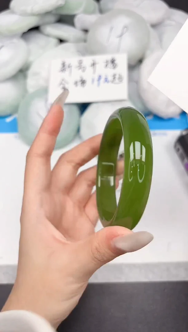 未镶嵌手镯石英质玉161-58