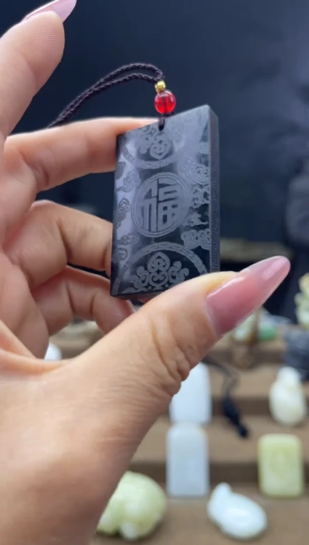 颈饰未镶嵌和田玉1