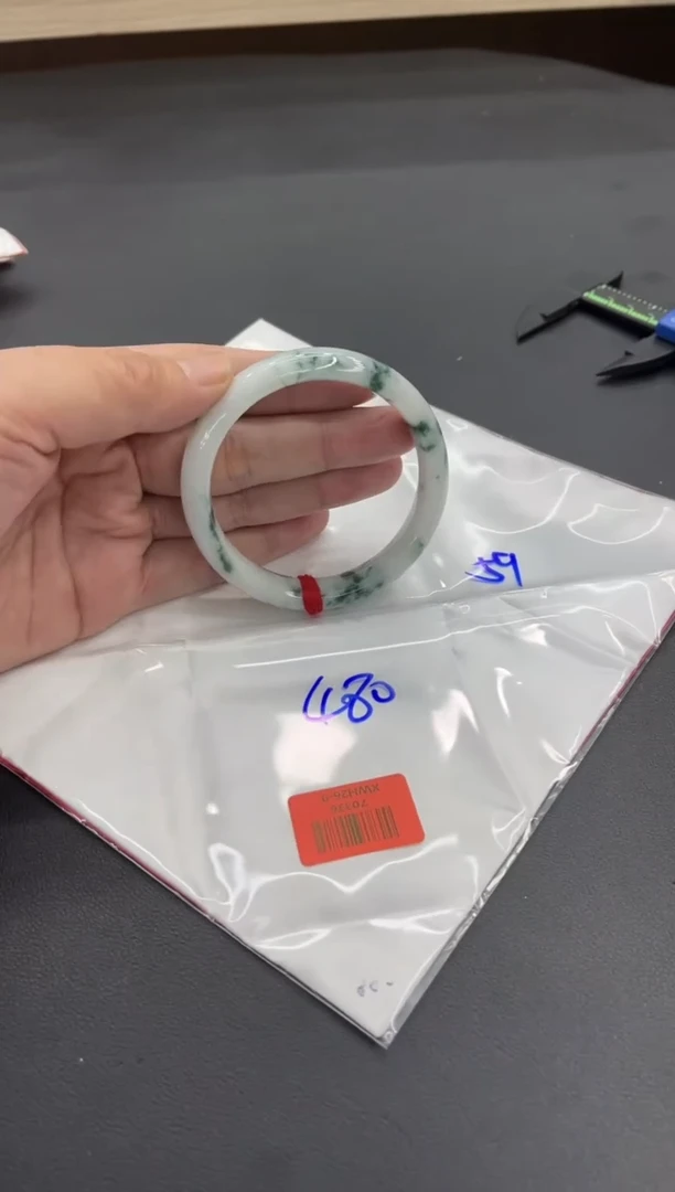 未镶嵌手镯翡翠翡翠手镯