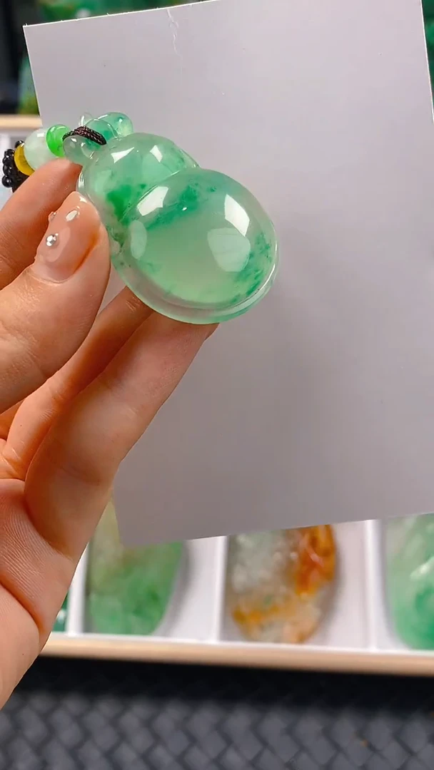 石英质玉未镶嵌颈饰7030