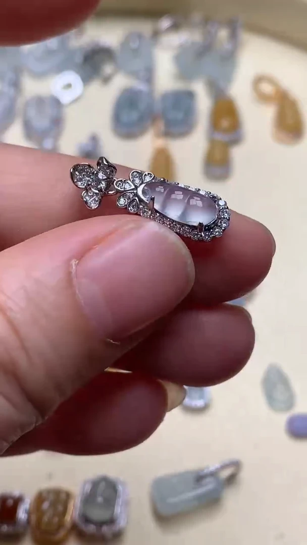 【闪购商品】翡翠颈饰银S925镶嵌翡翠镶嵌豆子