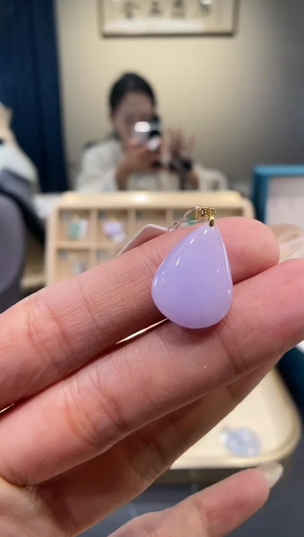 【闪购商品】翡翠颈饰18K金镶嵌水滴