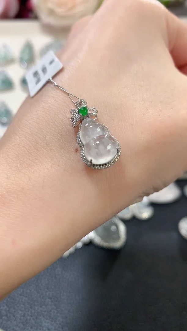 吊坠(不含链)18K金镶嵌翡翠a15