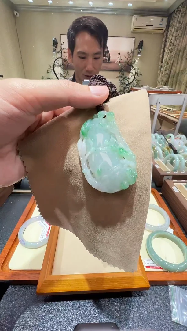 颈饰未镶嵌翡翠-纯天然缅甸A货翡翠-节节高升吊坠-61*37*12