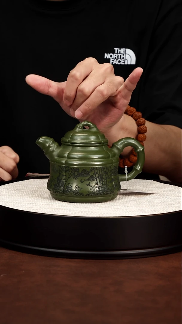 茶壶紫砂宜兴紫砂 竹鼎壶 民国绿 范传梅 300cc
