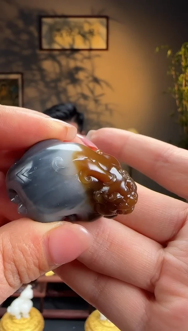 未镶嵌和田玉挂件p44若羌楼兰三彩俏色貔貅