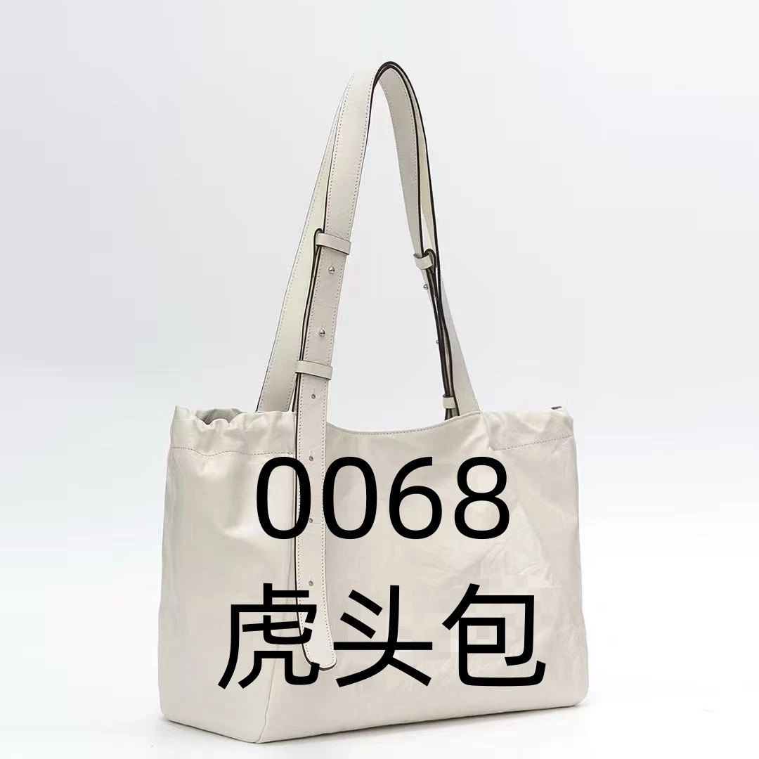 0068单肩斜挎虎头胸包25*5*17