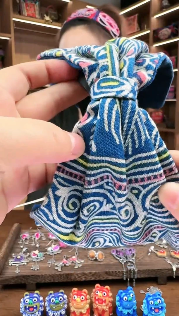 【闪购商品】织绣L658黔东南苗族刺绣