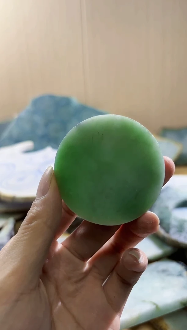 翡翠未镶嵌颈饰翡翠A货 陈谭204