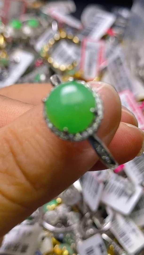 银S925镶嵌戒指翡翠百内无证书