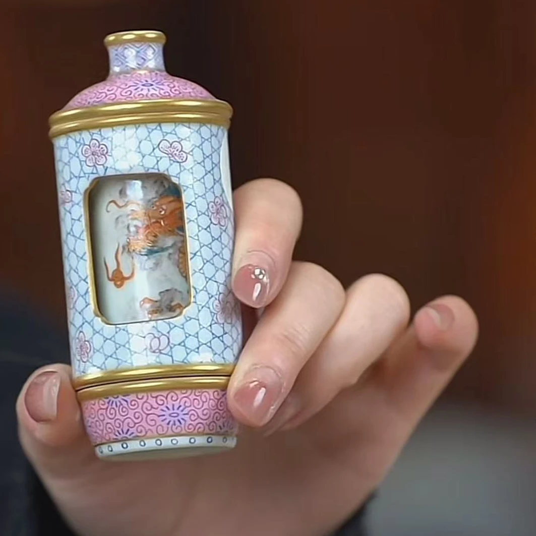 国呈拍卖古董瓷器