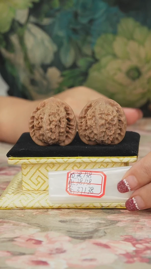 把件文玩核桃一代望月